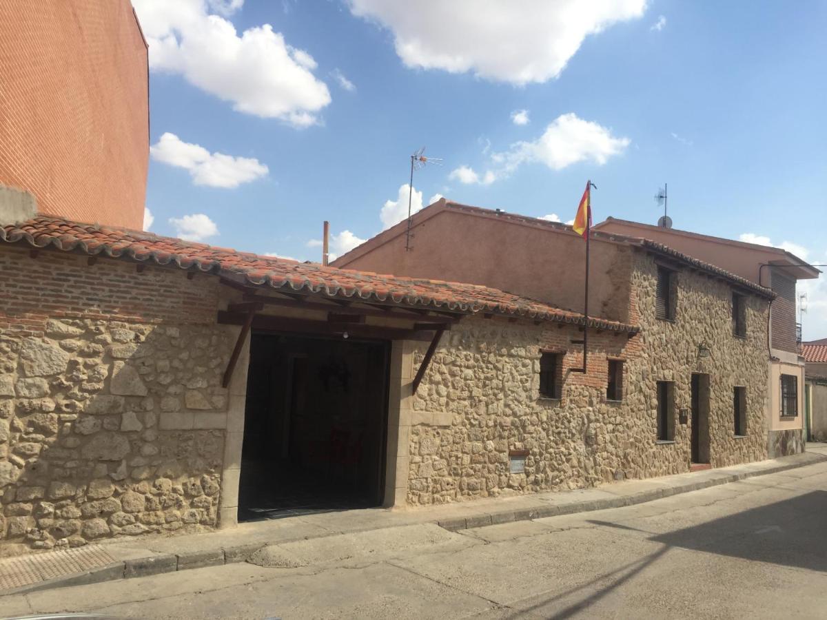 La Casa Del Molinero Hostel Calzada de Valdunciel Екстериор снимка